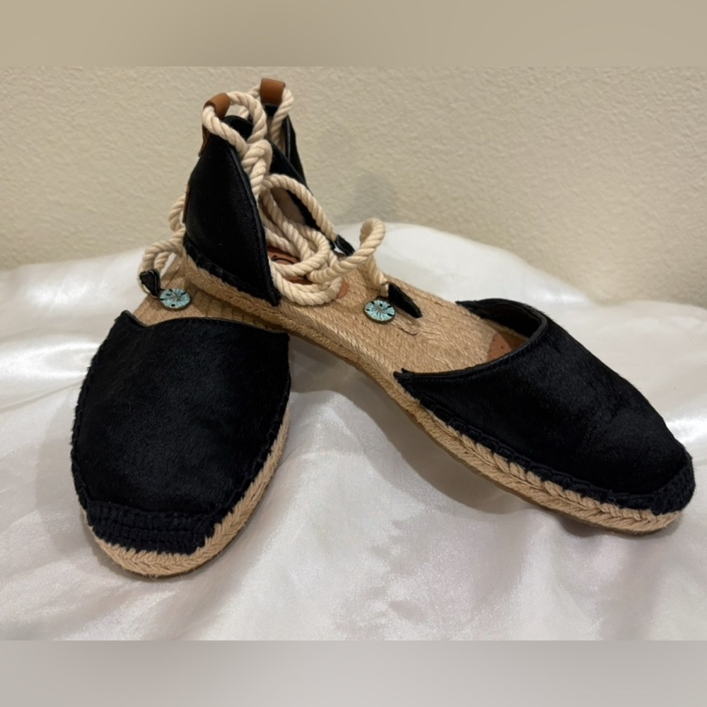 UGG Black and Tan Espadrille Shoes Brand “NEW”